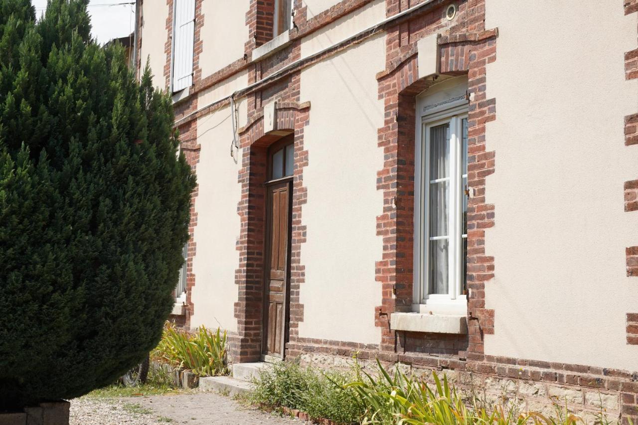 Logement Cosy Avec Stationnement Gratuit Троа Екстериор снимка